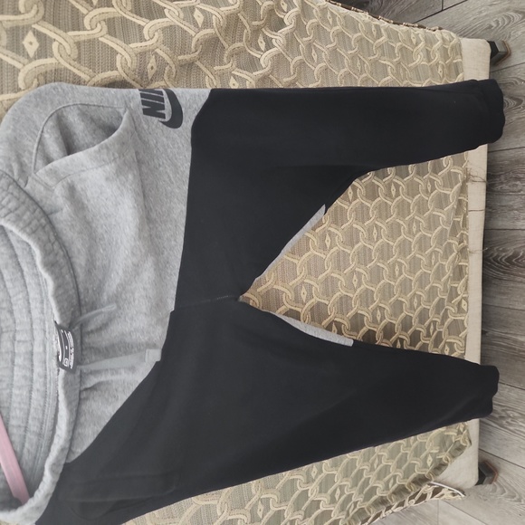 Nike Boys sweatpants - Picture 3 of 5